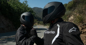 GLX GX11 tinted visor close-up reducing glare and improving daytime vision