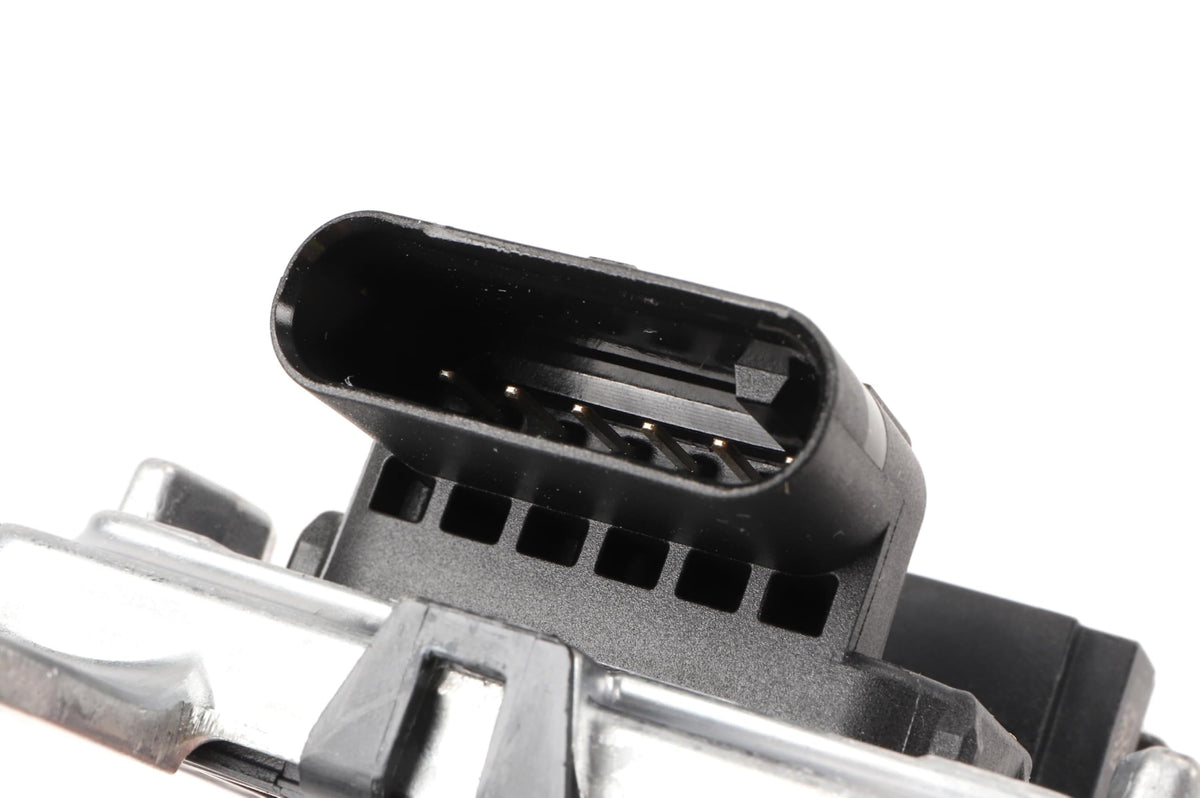 GM Genuine Parts 12718742 installed on exhaust demonstrating correct placement
