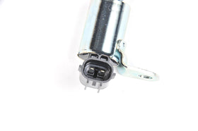 GM Genuine Parts VVT solenoid electrical connector close-up for reliable connection