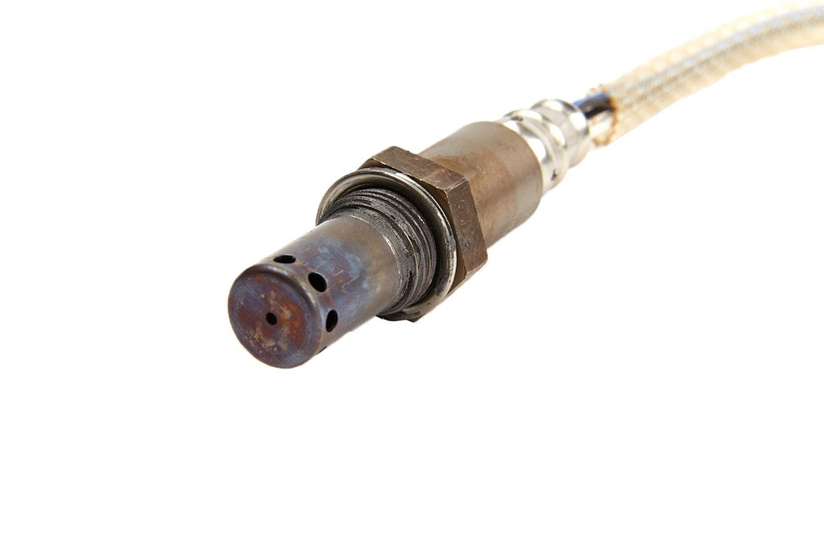 GM Genuine Parts close-up of 12659516 sensor tip showing heater element for fast response