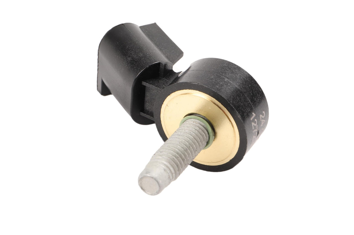 GM Genuine Parts 12729597 connector close-up highlighting secure ECU connection
