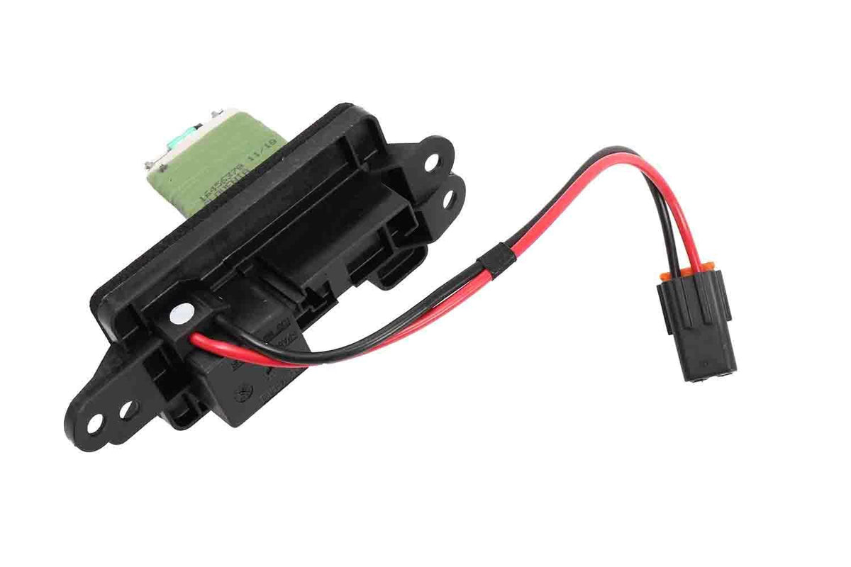 GM Genuine Parts 22807123 electrical connector detail demonstrating secure plug fit