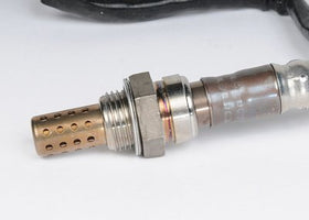 GM Genuine Parts AFS123 sensor close-up showing tip and heater for fast response