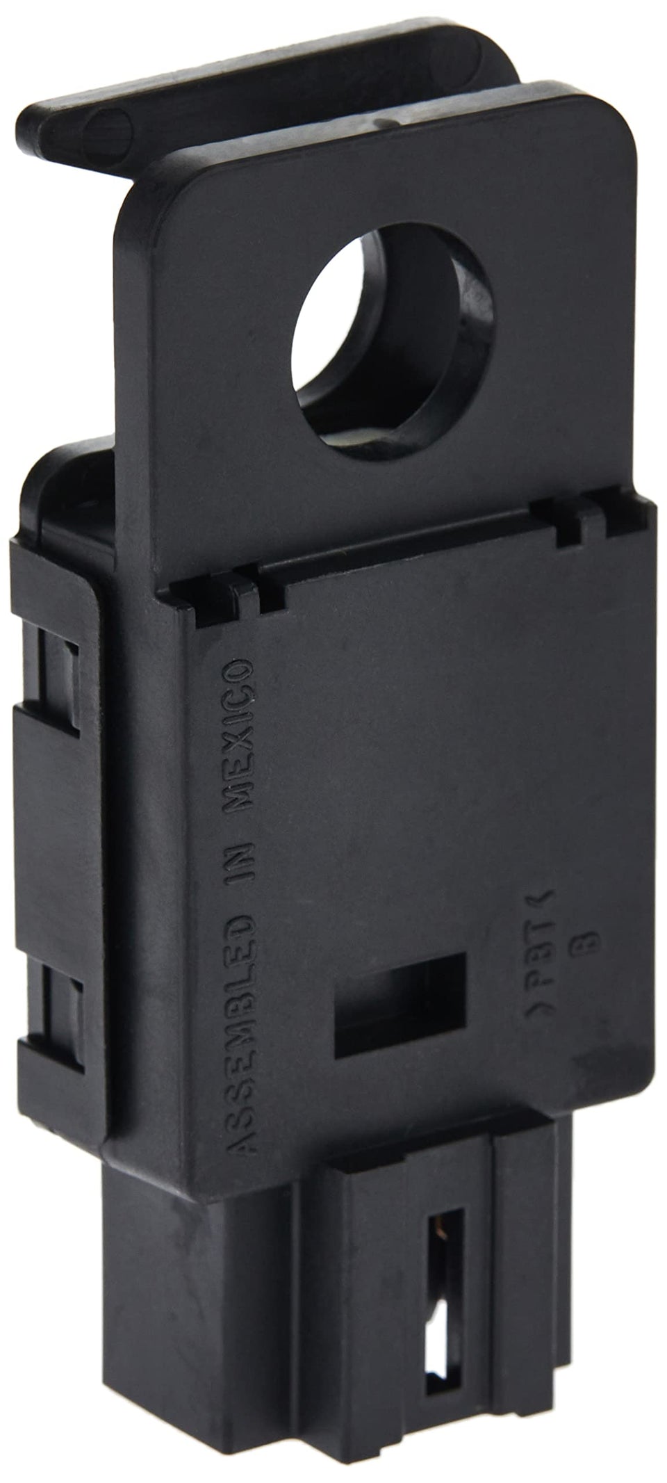 GM Genuine Parts D1539J front view showing compact OE housing and reliable fit
