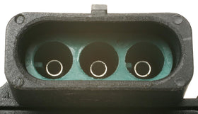 GM GENUINE PARTS connector close-up showing secure electrical connection benefit