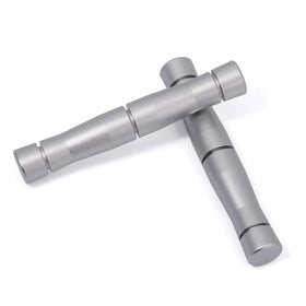 Gomake detail on aluminum handle showing durable grip and lasting performance