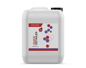 Gtechniq front bottle view showing label and capacity, quick identification benefit