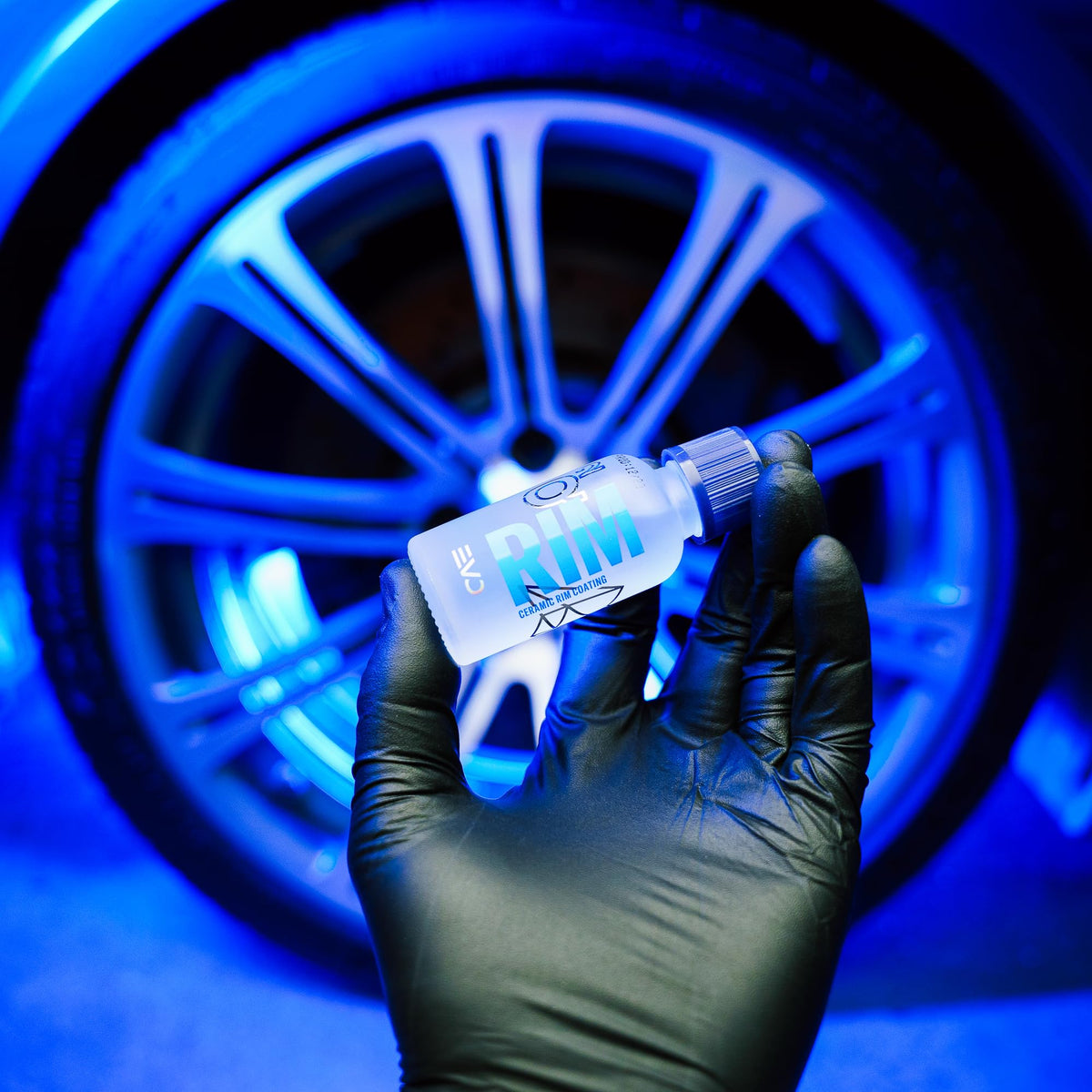 Gyeon before and after wheel cleaning showing reduced brake‑dust adhesion benefit