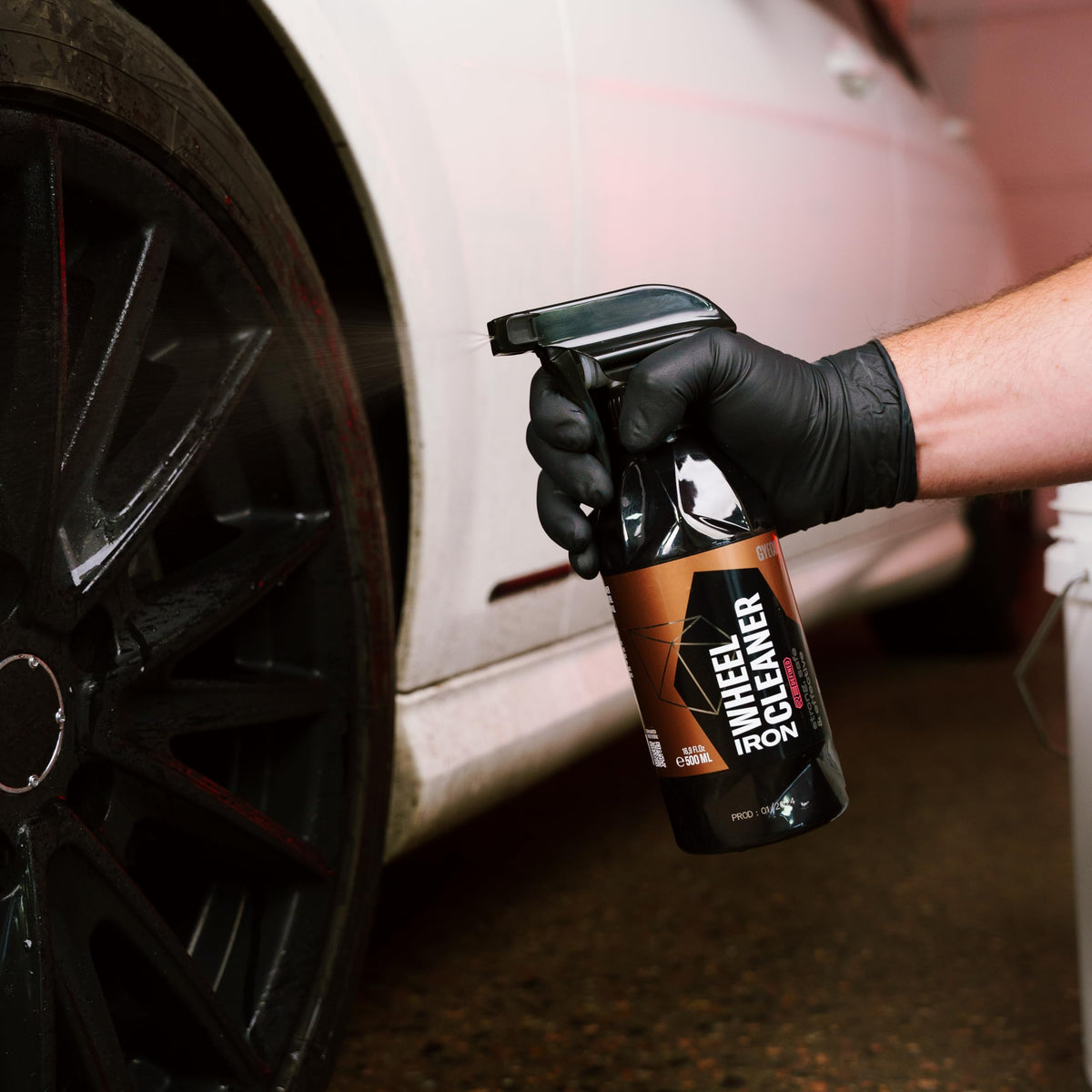 Gyeon cleaning deep-dish wheel inner barrel removing brake dust effectively