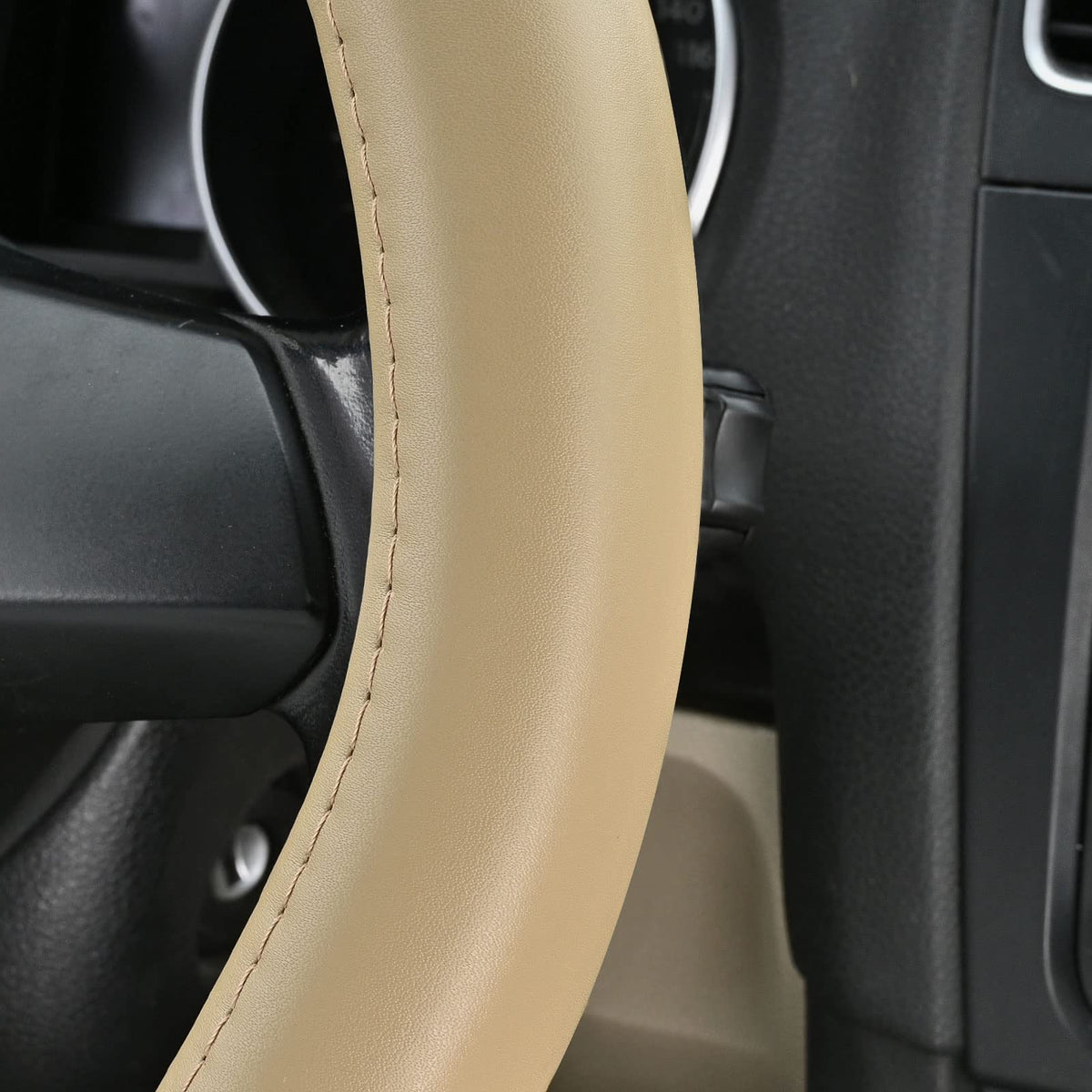 HAOKAY installed on wheel in car interior demonstrating improved grip and comfort