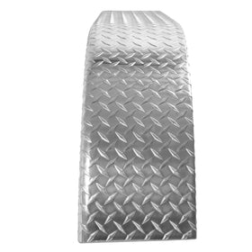 HECASA fender on landscaping trailer protecting tire and cargo