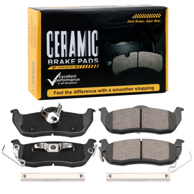 HECHENQICHE front packaging showing D1041 rear pad kit and clear fitment labeling ensuring correct purchase