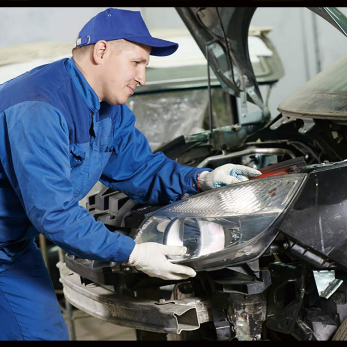 Hedume gauge in a garage toolkit scene emphasizing convenience for regular maintenance