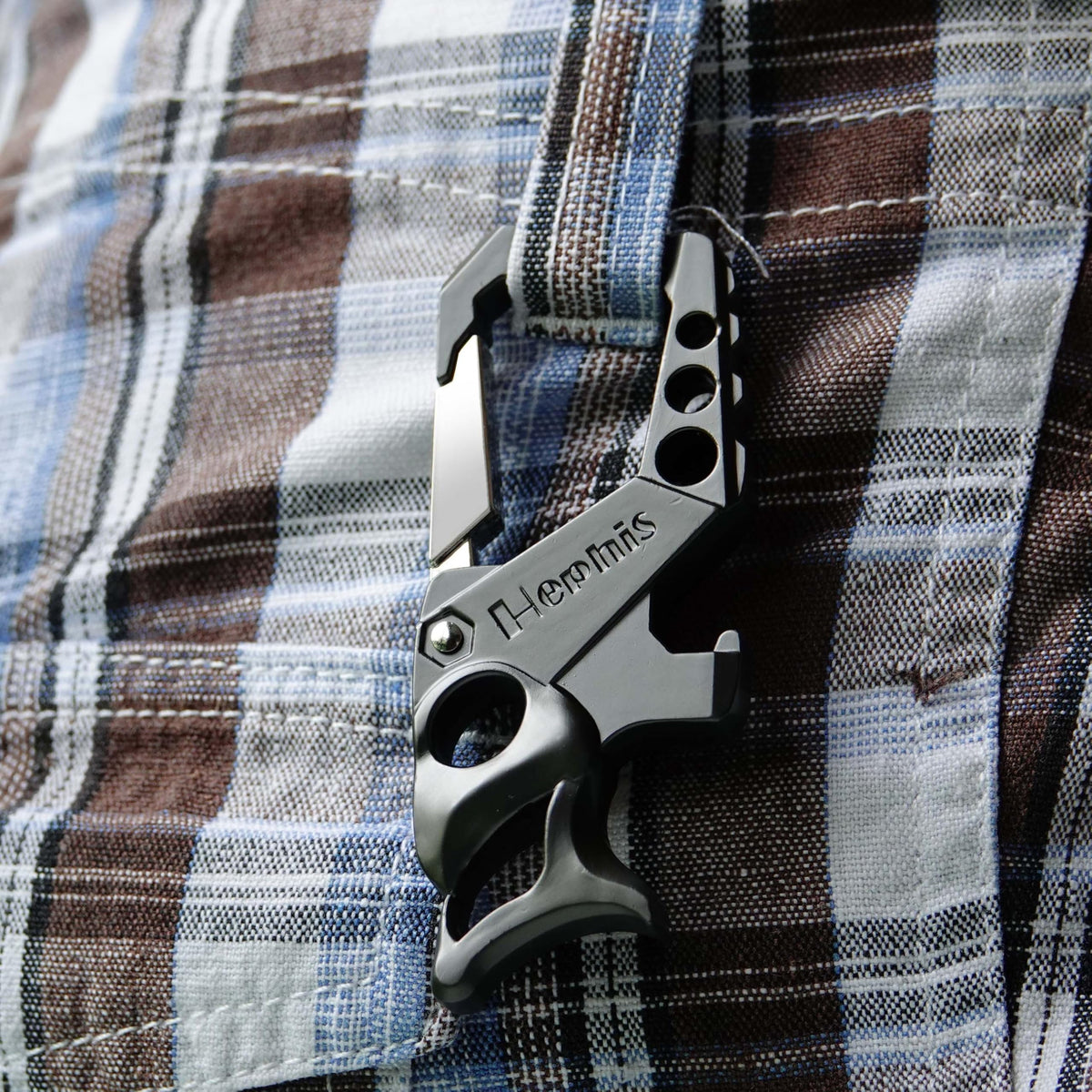 Hephis close-up of patent spring-lock mechanism for secure one-handed use