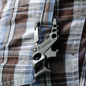 Hephis close-up of patent spring-lock mechanism for secure one-handed use