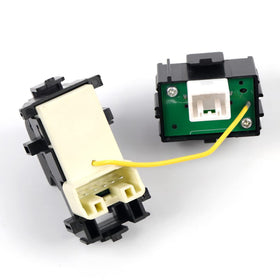 HIGH FLYING scale with hand demonstrating compact size and ergonomic benefit for drivers