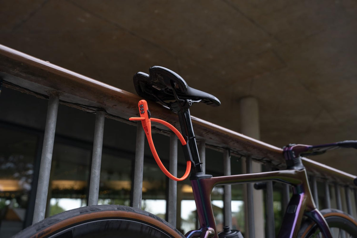 Hiplok Z LOK COMBO fitted bracket on bike frame for secure on-bike carrying