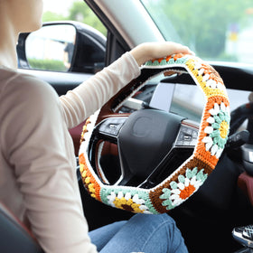 HOMEGYMFREE installed on steering wheel demonstrating snug protective fit