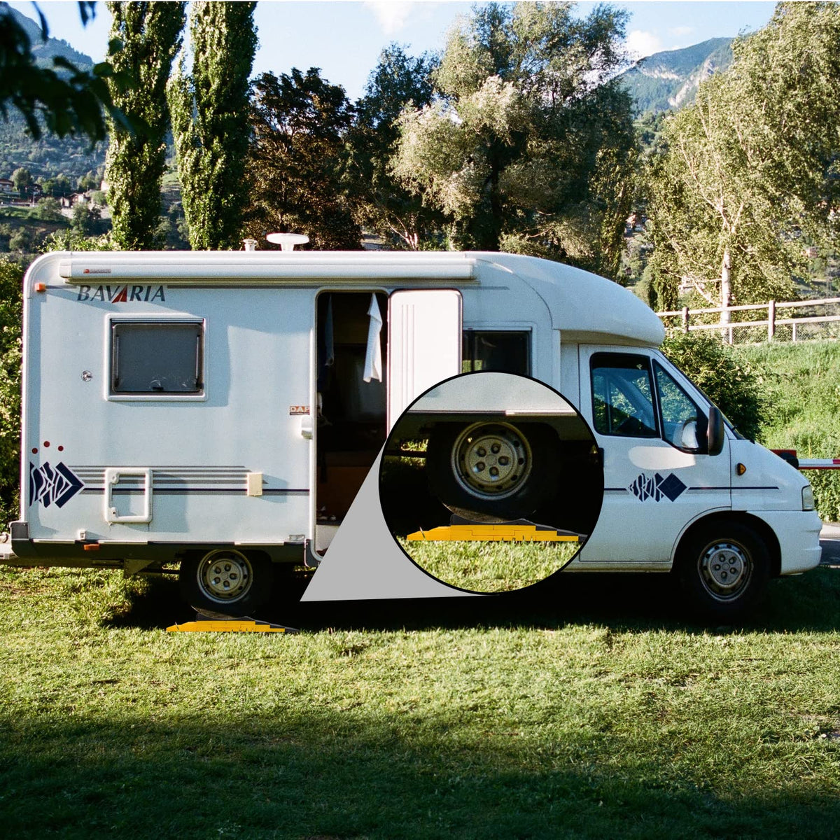 Homeon Wheels texture close-up highlighting anti-slip surface for safety