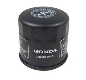 Honda GN4 10W-40 bottle close-up showing oil quality for high-RPM engines