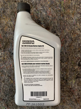 Honda marine oil close-up of cap and pour spout demonstrating easy, spill-reducing refill