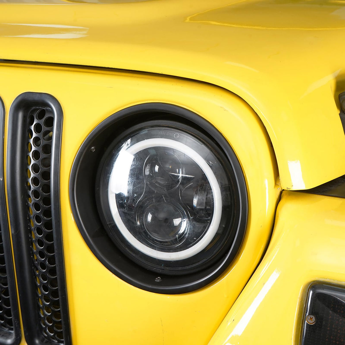 Hooke Road bezel close-up showing matte texture and durable ABS finish