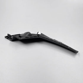 HUYILUN0104 installed on car exterior showing restored windshield base appearance