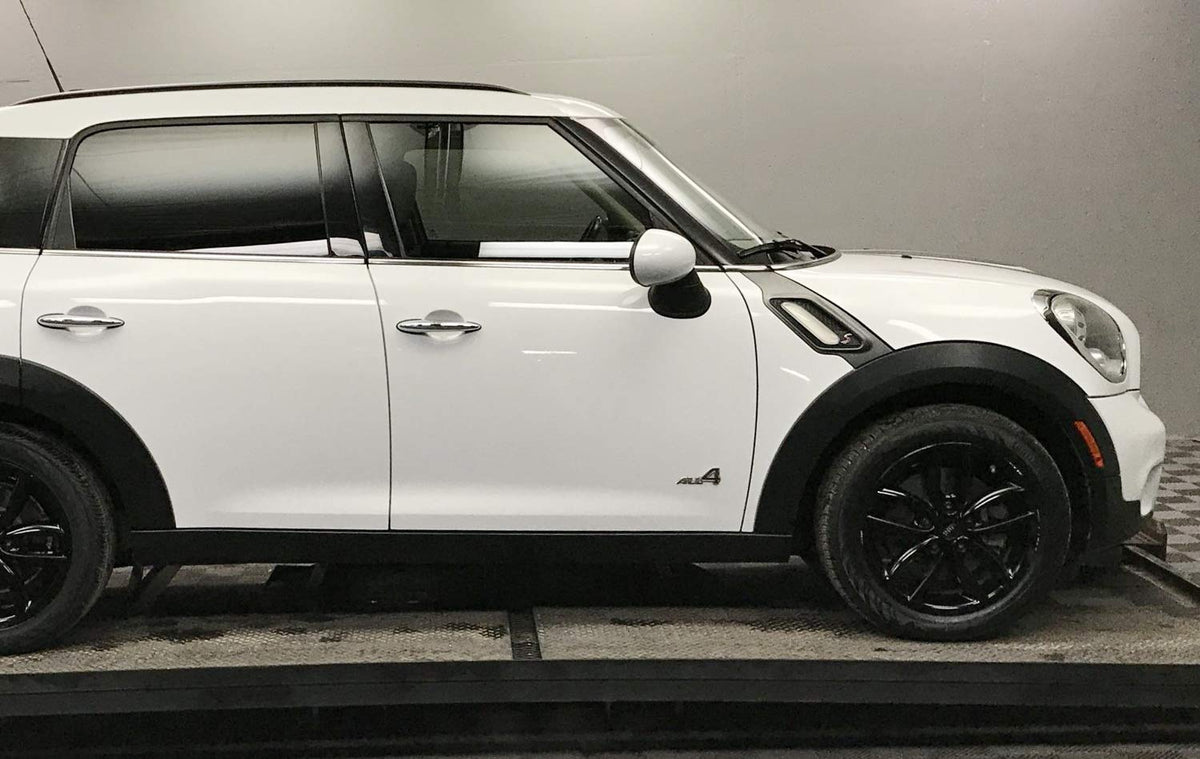 iJDMTOY installed on MINI front fender demonstrating seamless OEM-style replacement