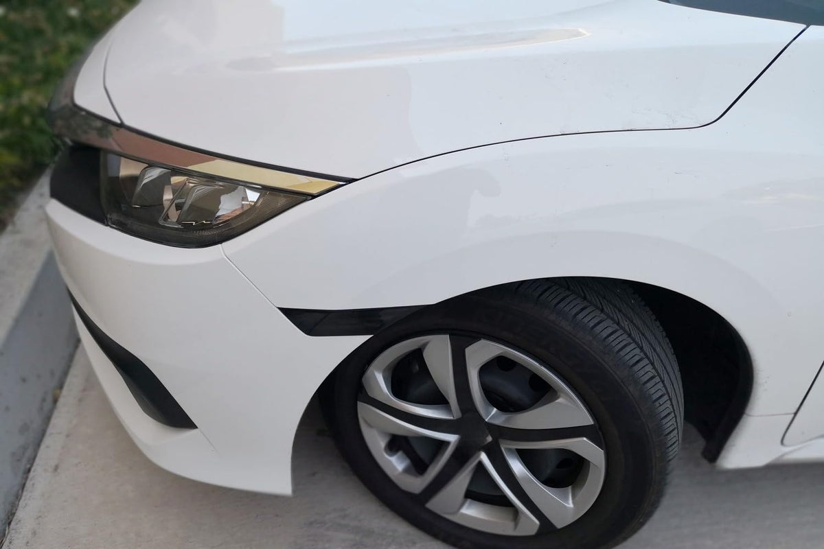 iJDMTOY side marker mounted on Civic fender demonstrating seamless OEM fit