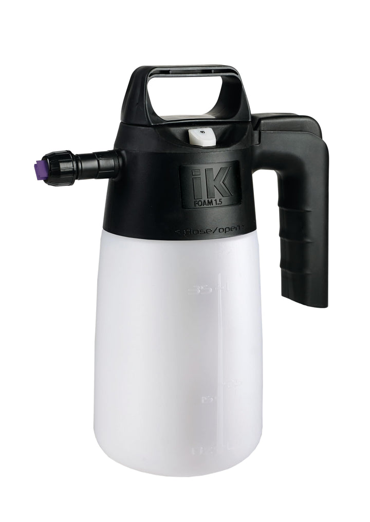 IK foam 1,5 front view showing pump head and handle for comfortable spraying