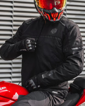 ILM JAM1 rear with reflective strips improving night visibility
