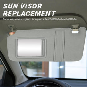 ILONPA visor vanity mirror detail offering clear reflection and quick touchups