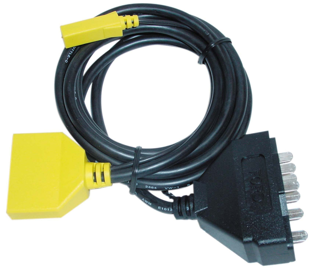 Innova 3149 front connector and cable showing sturdy build for easier diagnostics