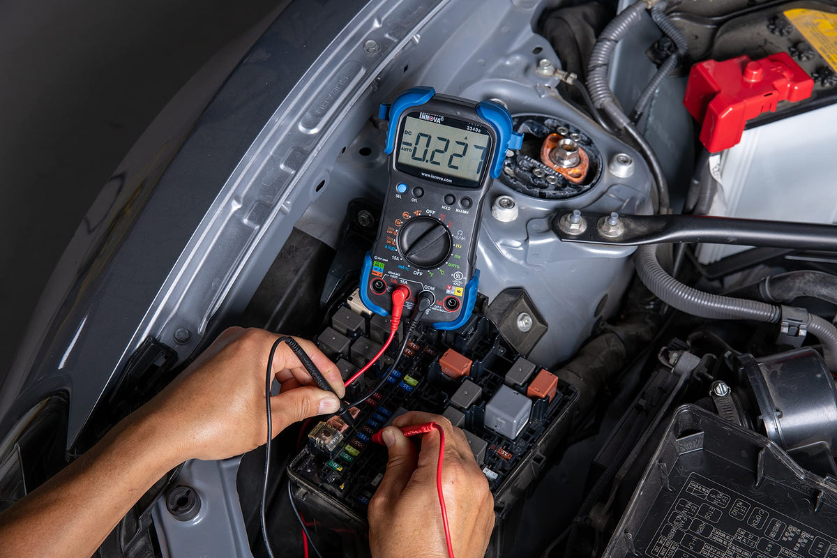 Innova 3340 temperature probe close-up for precise engine temperature checks