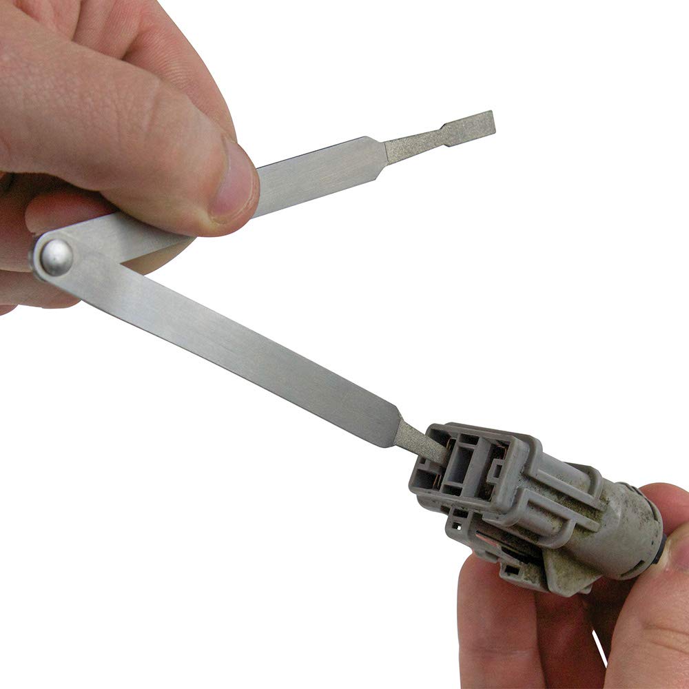 Innovative Products of America close-up of pivoting handle offering better access in tight spaces