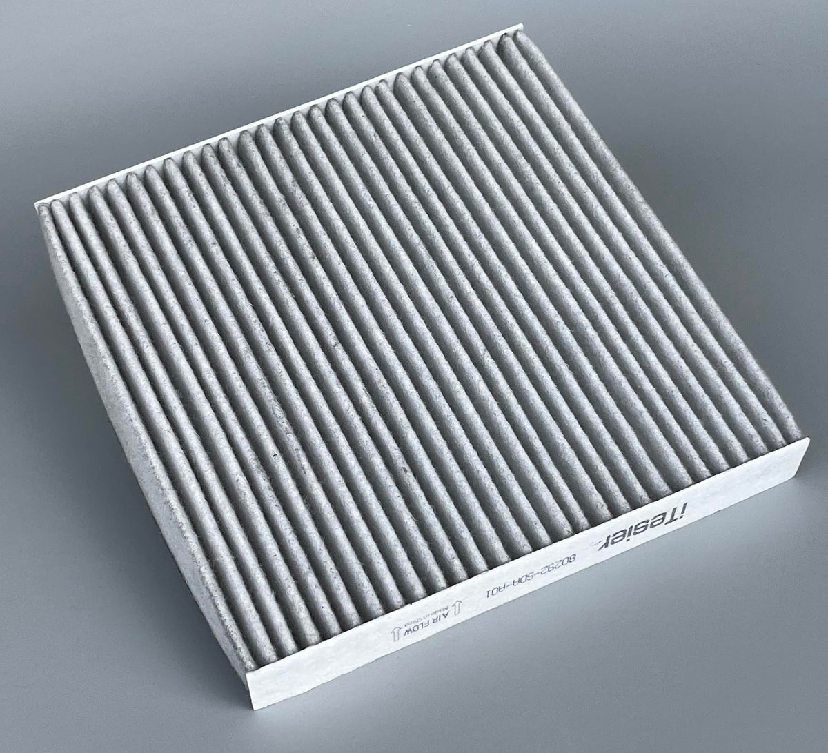 ITESIER filters in a Honda Odyssey interior during travel, promotes cleaner cabin air