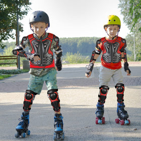JUSTDOLIFE size comparison with child illustrating recommended fit