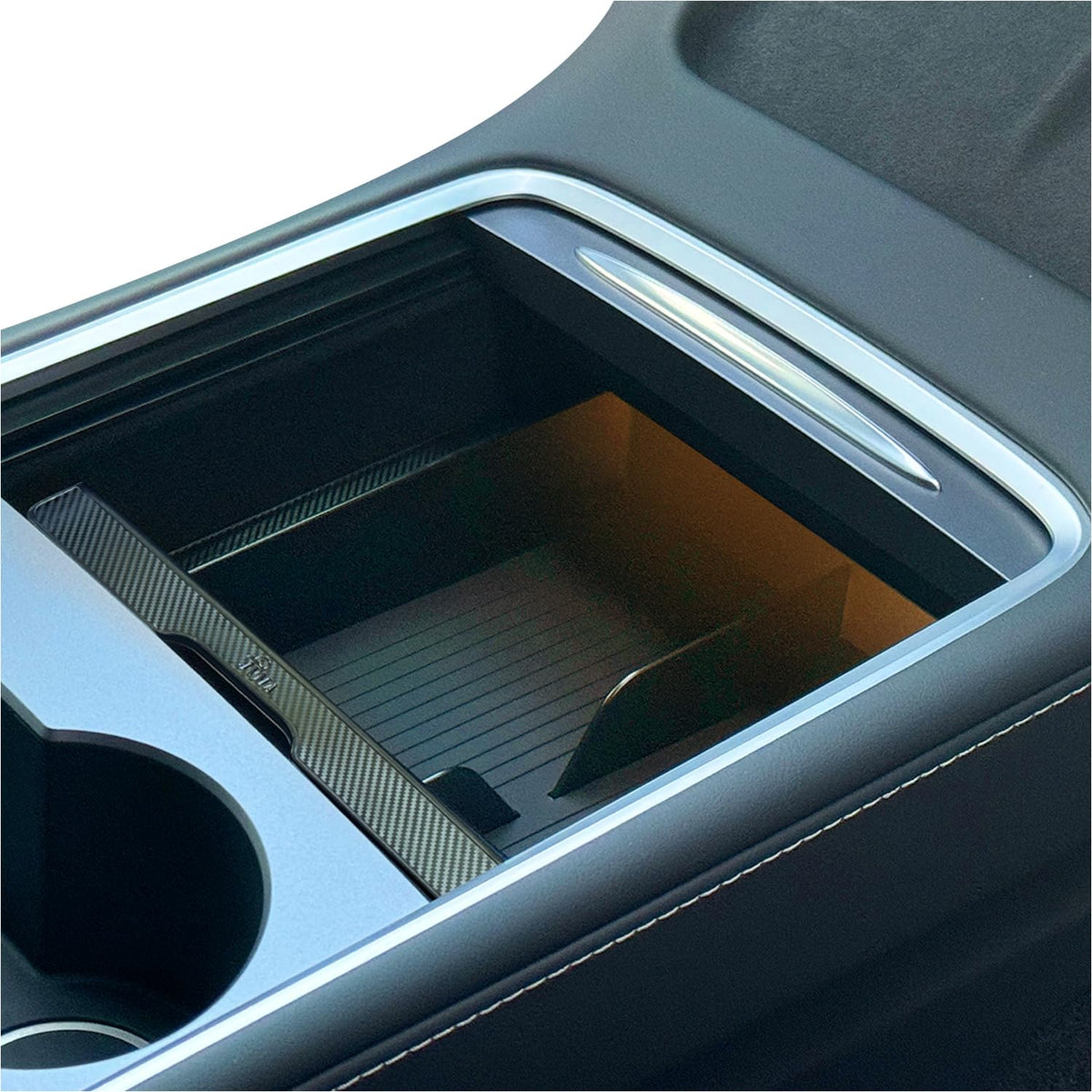 JVMA bottom silicone pad close-up reducing rattle and securing loose items