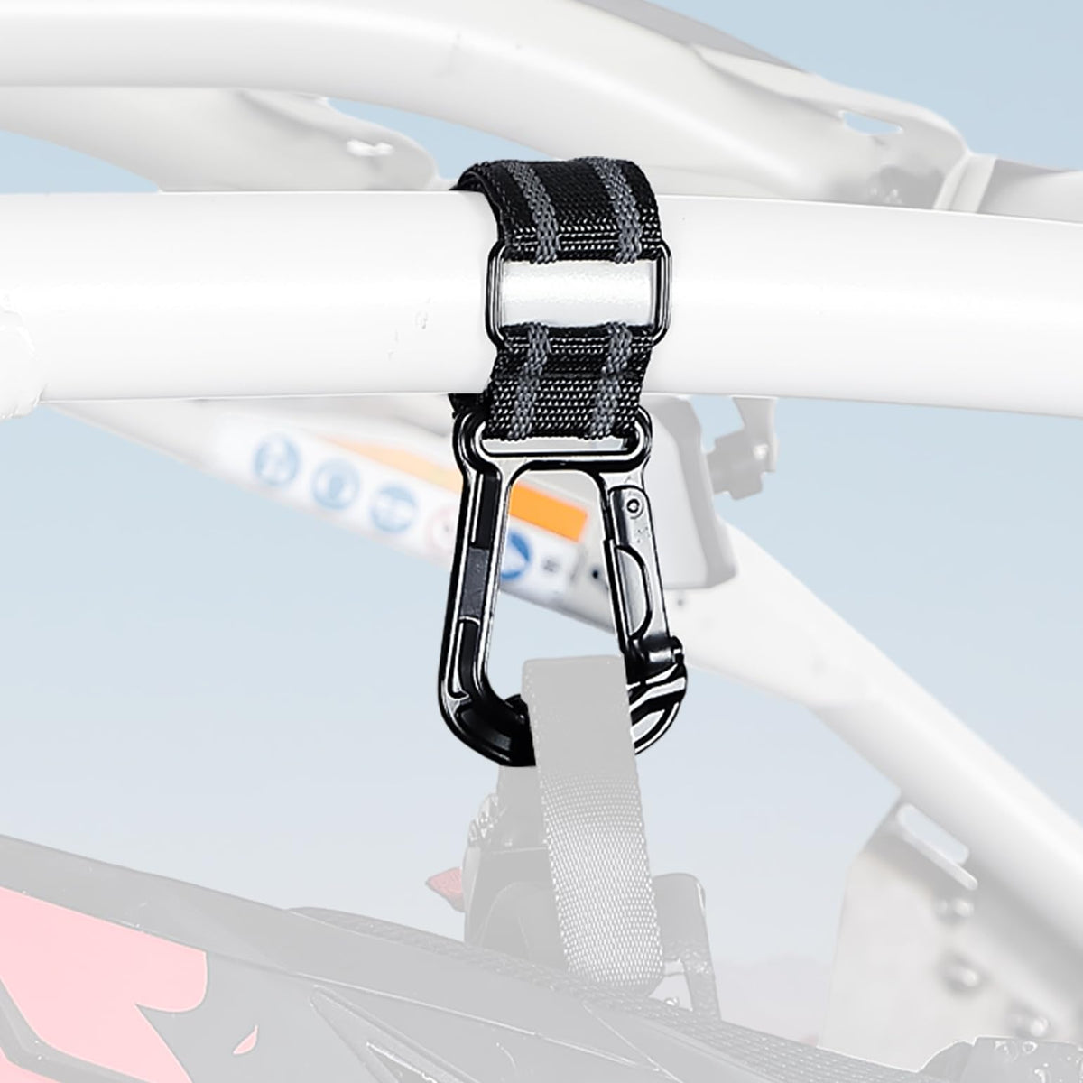 KEMIMOTO front view hanger mounted on roll bar showing secure fit