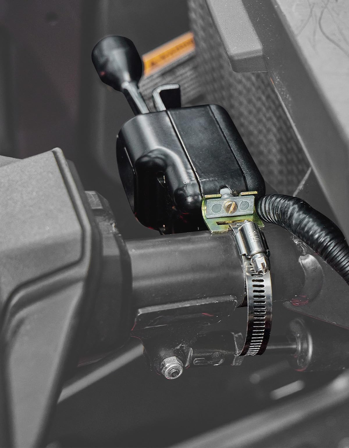 KEMIMOTO installed on golf cart dash illustrating added turn-signal functionality