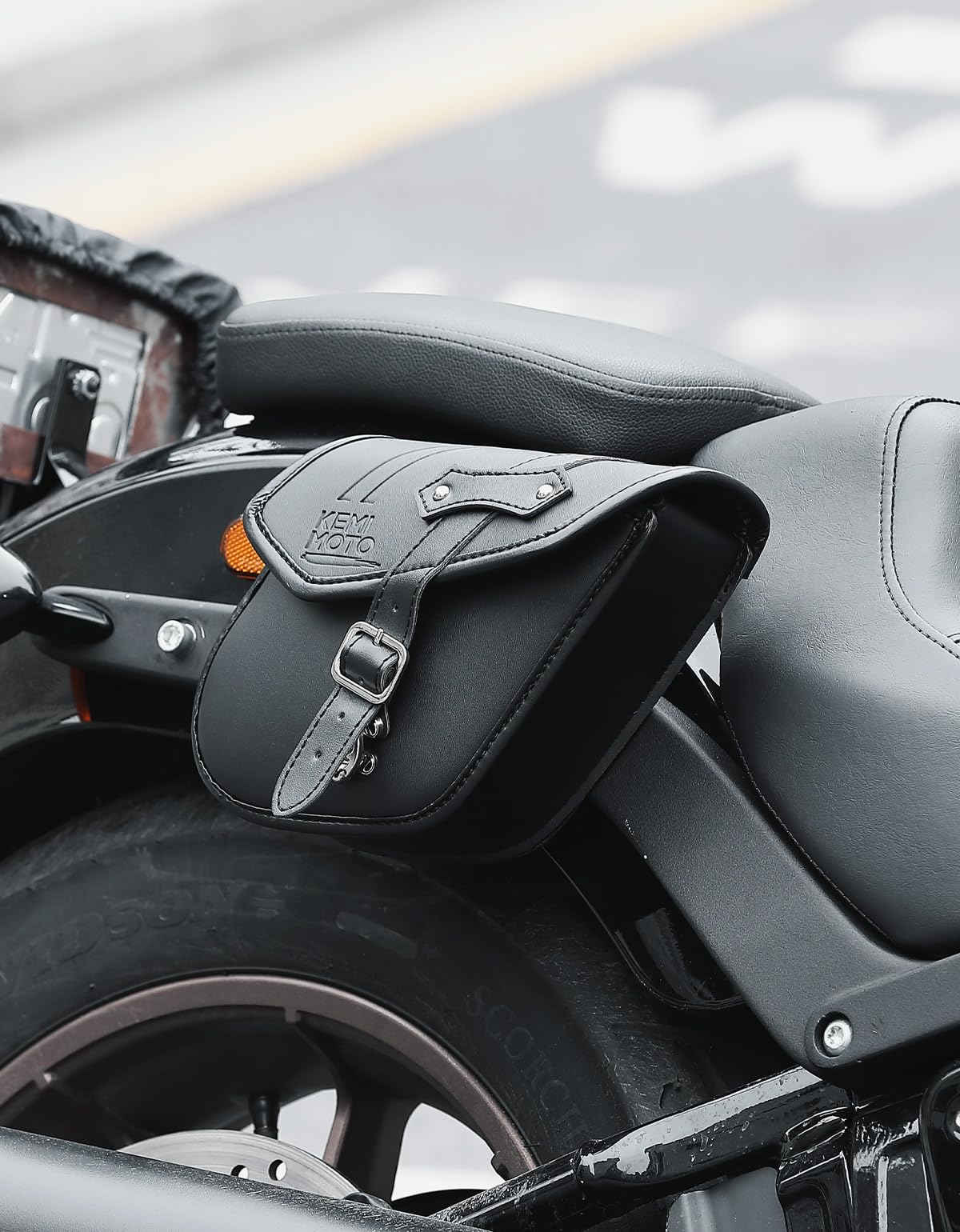 KEMIMOTO strap and metal buckle detail showing secure attachment benefit