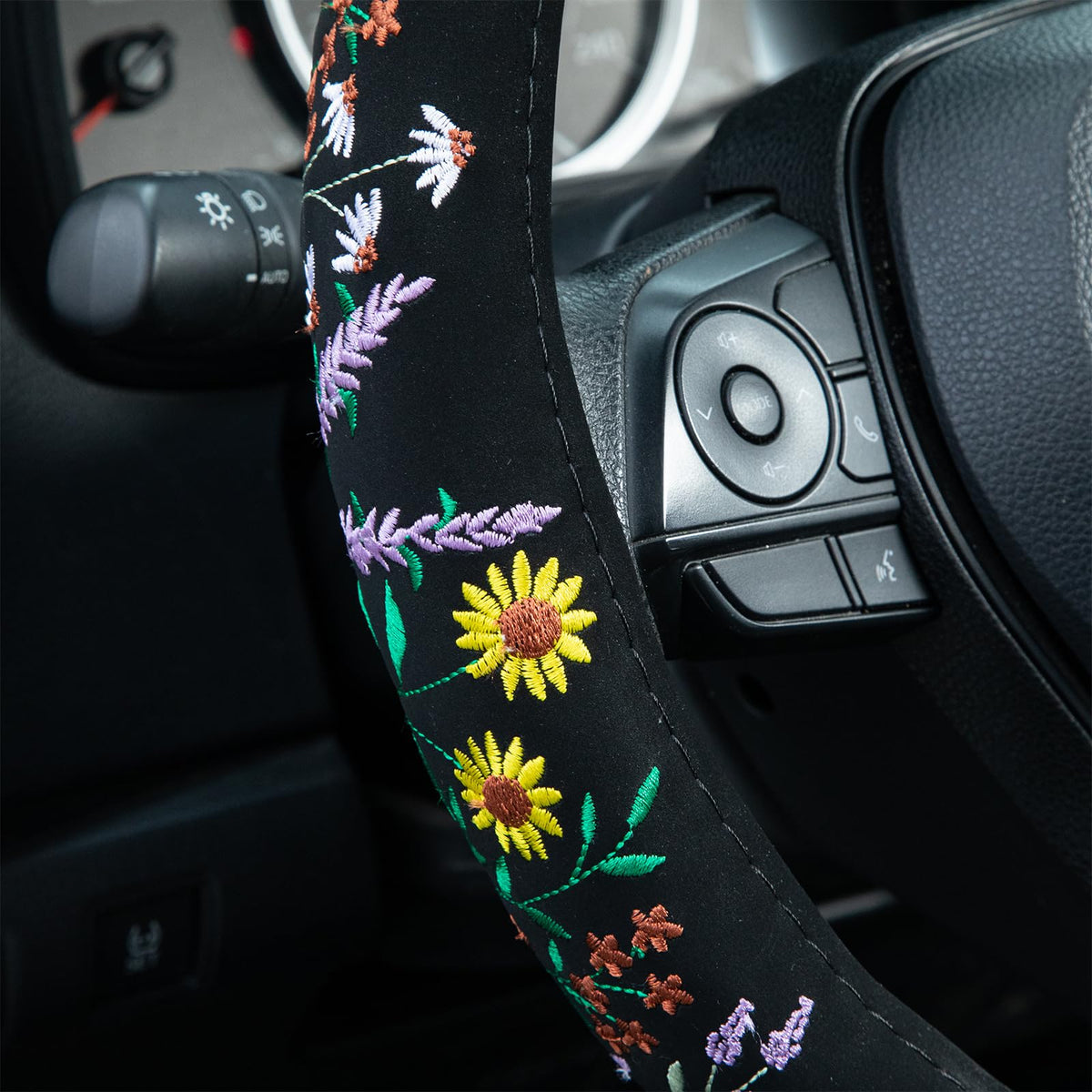 KKBHDZ breathable microfiber texture close-up offering sweat absorption and comfortable grip