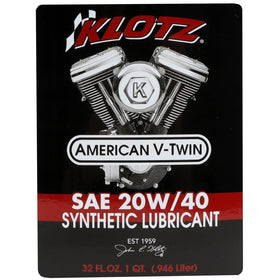 Klotz 20W-40 oil texture close-up demonstrating smooth pour and high-viscosity protection