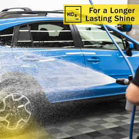 Thick creamy KOCHCHEMIE foam texture demonstrating cling and cleaning benefit