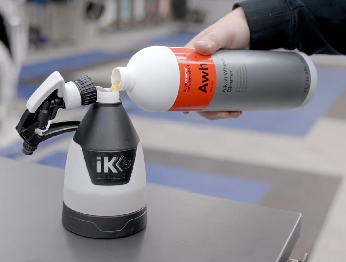 close-up of KOCHCHEMIE solution texture demonstrating cleaning strength