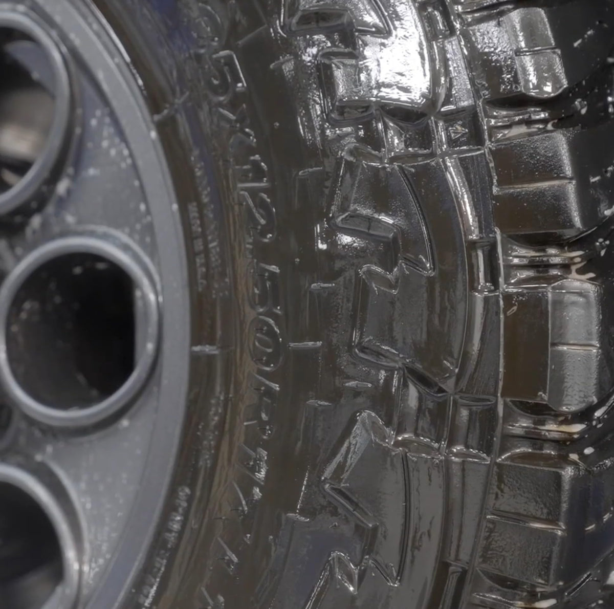 rinsed wheel after KOCHCHEMIE treatment showing restored finish and shine