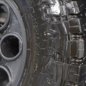 rinsed wheel after KOCHCHEMIE treatment showing restored finish and shine