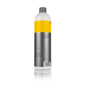 KOCHCHEMIE pouring from cap to show 10 ml measurement for accurate dilution control
