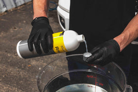 KOCHCHEMIE diluted solution close-up texture demonstrating gentle lubricity and clarity