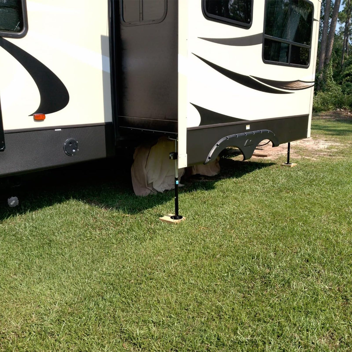 Kohree height comparison with ruler showing adjustable 20 to 49 inches for exact fit